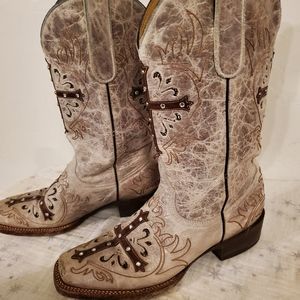 Cavenders cowgirls boots size 7.5B